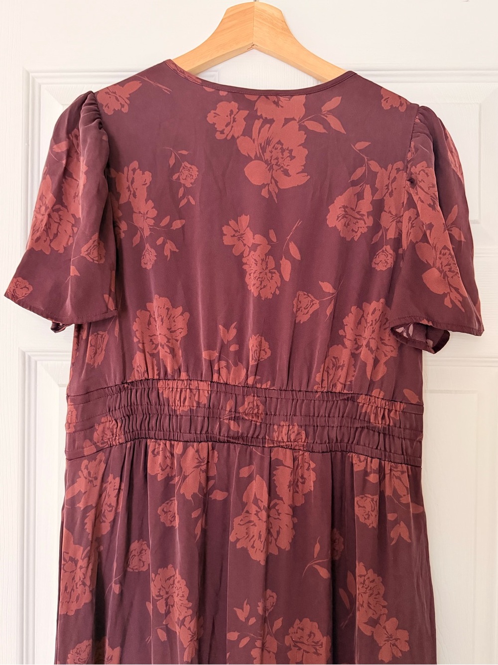 Quince Washable Stretch Silk Tiered Maxi Dress in Ruby Noir Size Small - Picture 7 of 9